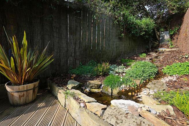 Rear Garden8_result.jpg