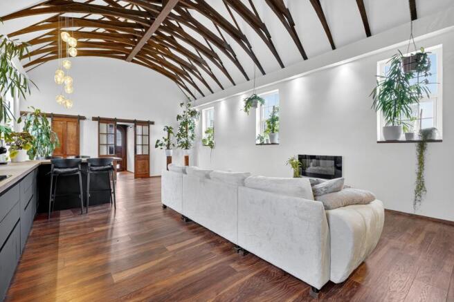 Lounge / Kitchen