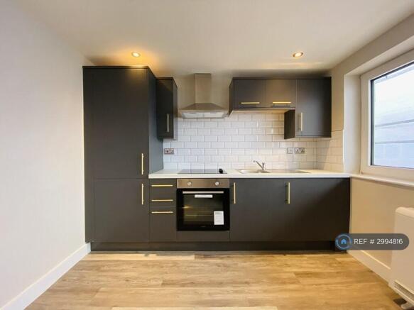 1 bed Flat to rent Image 5