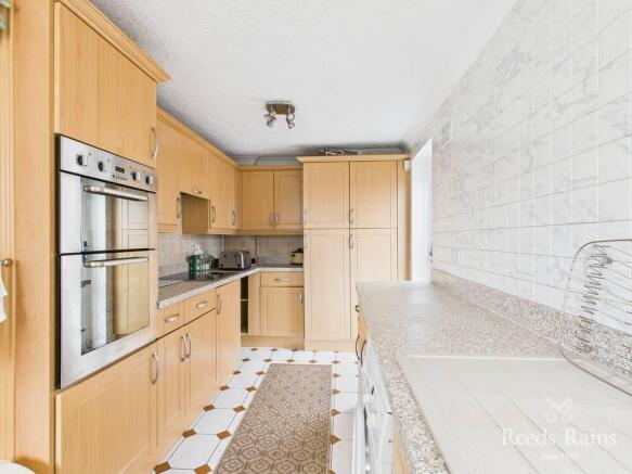 3 bed Semi-Detached for sale Image 8