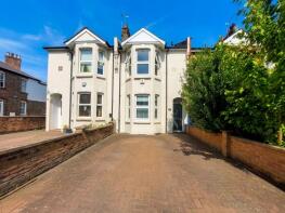 210, Squires Lane, Finchley, London N3 2QT