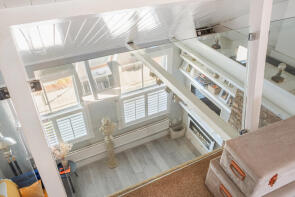 Flat Top Floor 3, 57, Allfarthing Lane, London SW18 2AP