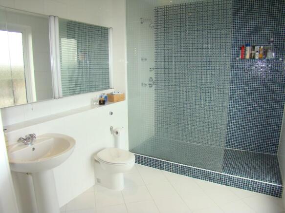 Re-Fitted En-Suite
