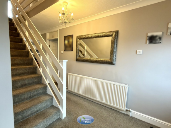 4 bed Detached for sale Image 6