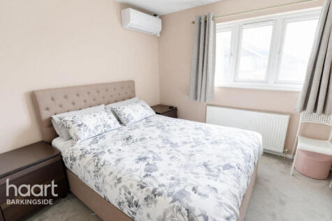 Torbitt Way, Newbury Park