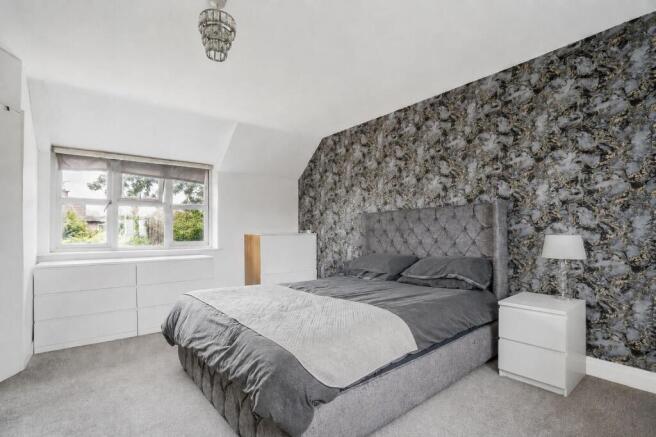 4 bed Detached for sale Image 8