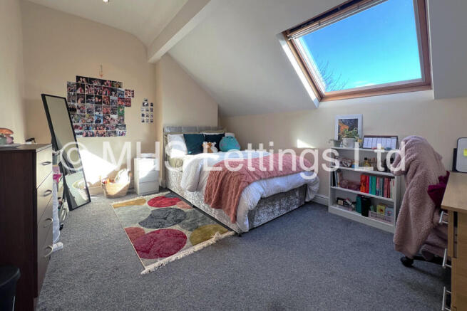 3 bed Terraced to rent Image 10