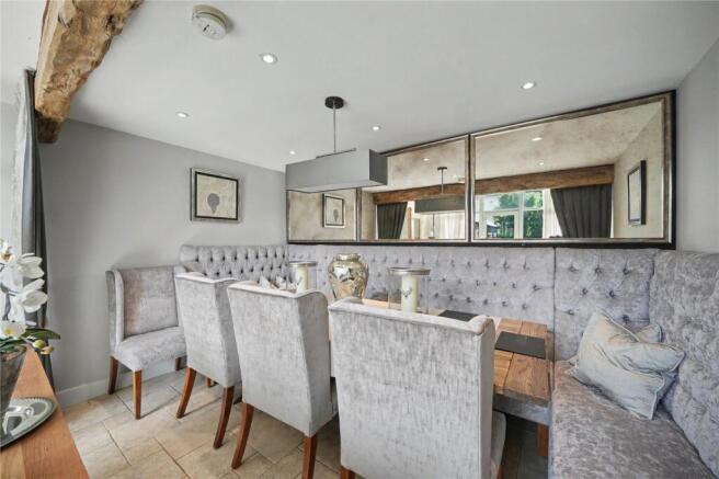 4 bed House for sale Image 6