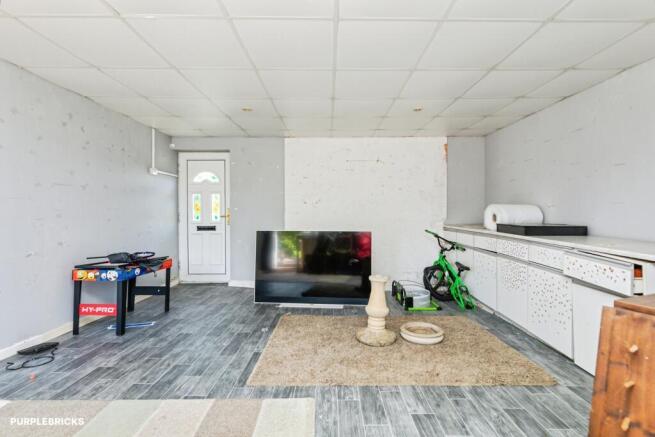 3 bed Semi-Detached for sale Image 8