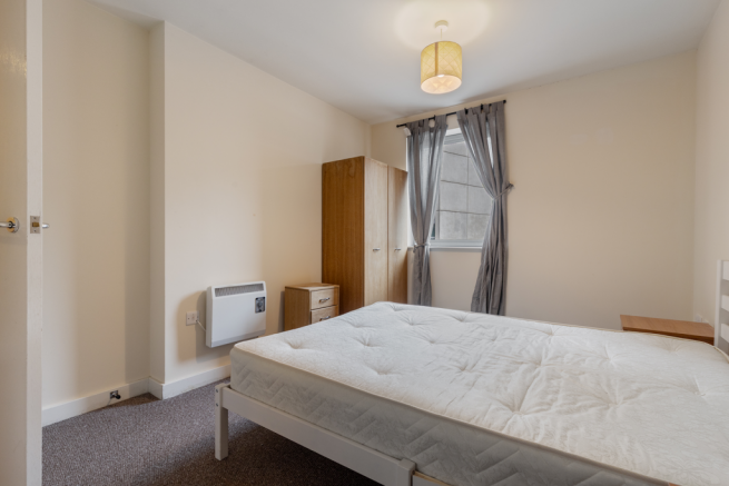 2 bed Apartment to rent Image 8