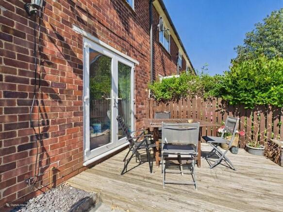 4 bed Terraced for sale Image 11