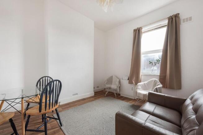 4 bed Terraced for sale Image 4