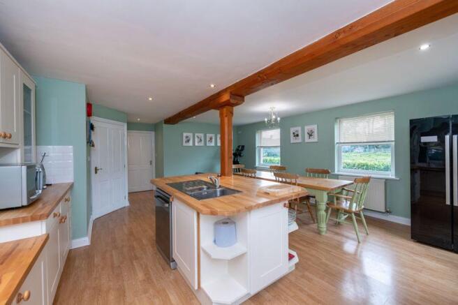 Dining kitchen