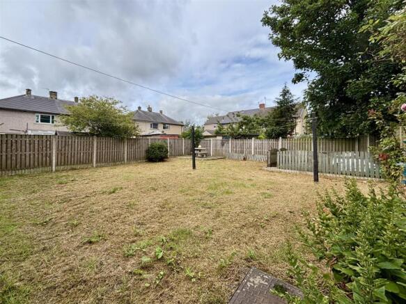 2 bed Apartment for sale Image 11