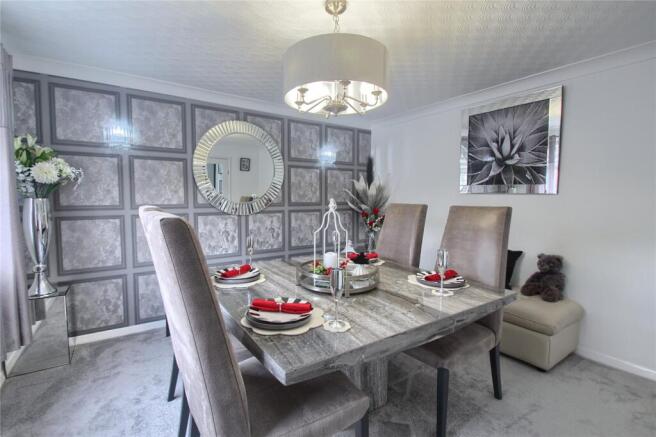 3 bed Semi-Detached for sale Image 9