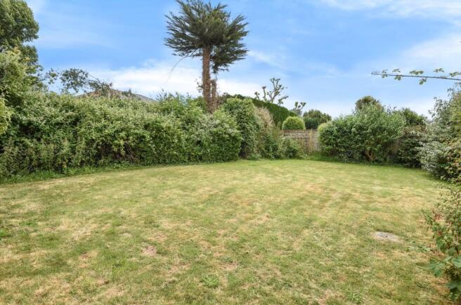 17 Longmeadow Garden