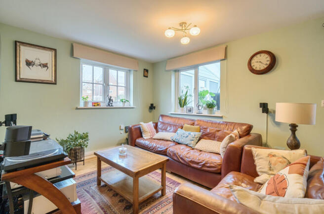 Shearwater Drive, Bracknell, Berkshire photo 2