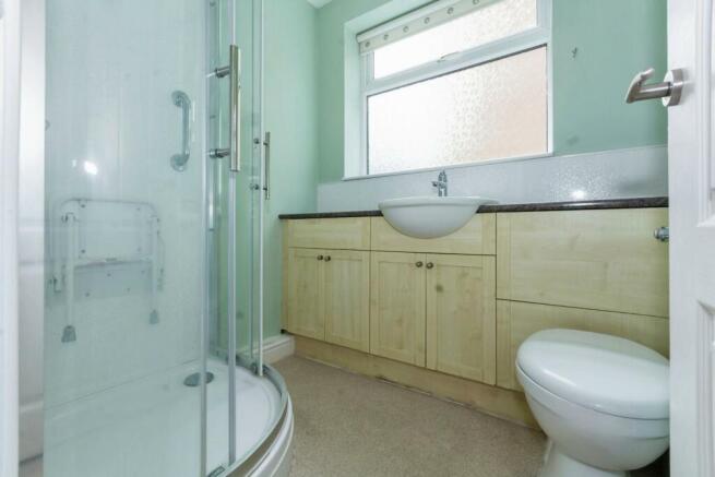 Shower room (1).jpg