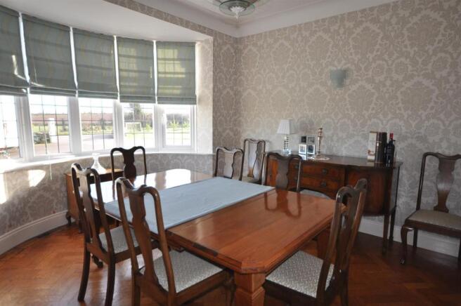 FURTHER VIEW OF DINING ROOM