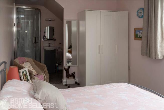 3 bed Semi-Detached for sale Image 11