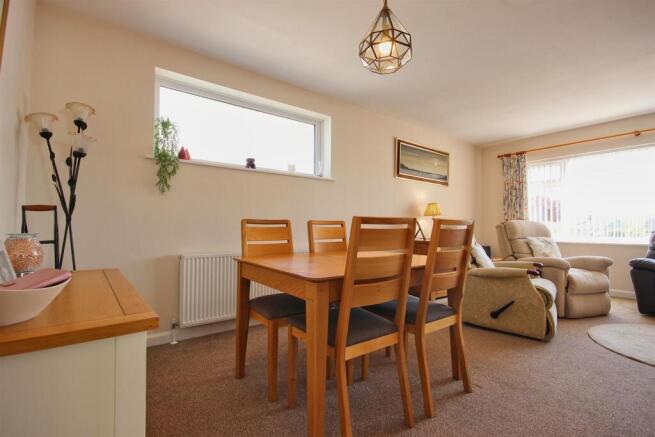 3 bed Detached Bungalow for sale Image 4