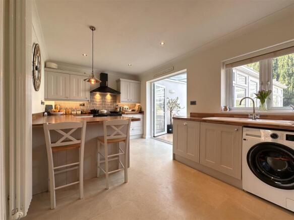 Open-Plan Dining Kitchen 780