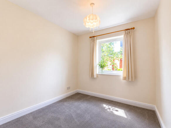 2 bed Flat to rent Image 6