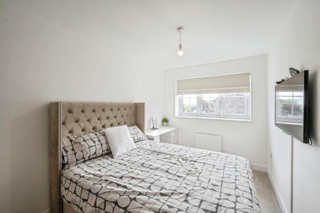 3 bed Semi-Detached for sale Image 12