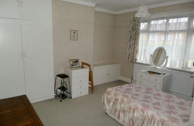 BEDROOM 2