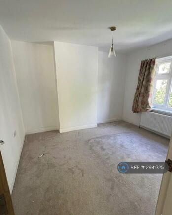 3 bed Semi-Detached to rent Image 8