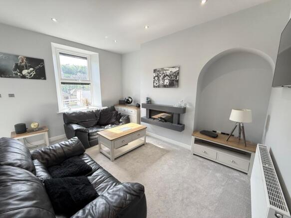2 bed Terraced for sale Image 7