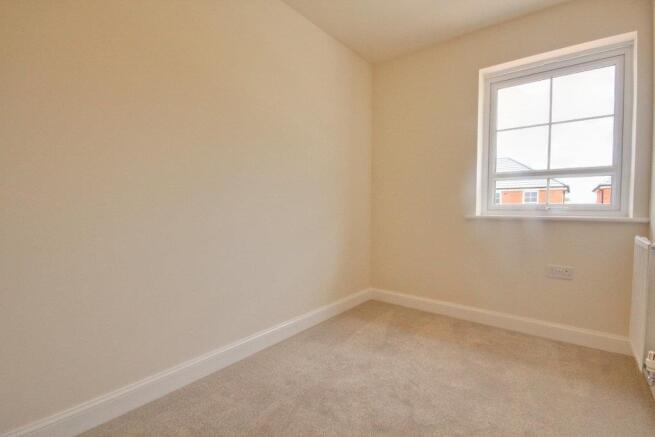 3 bed House to rent Image 10