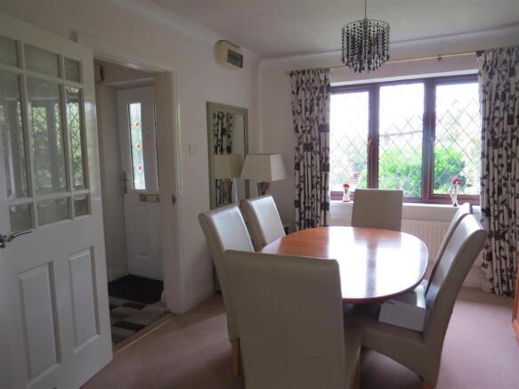 dining room.JPG