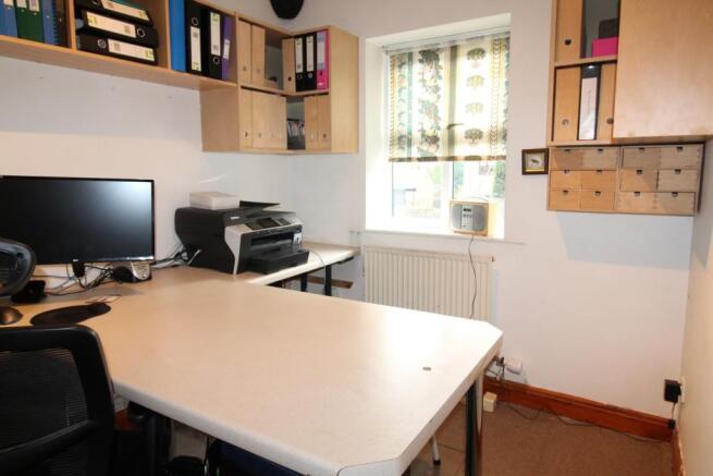 Photo 10