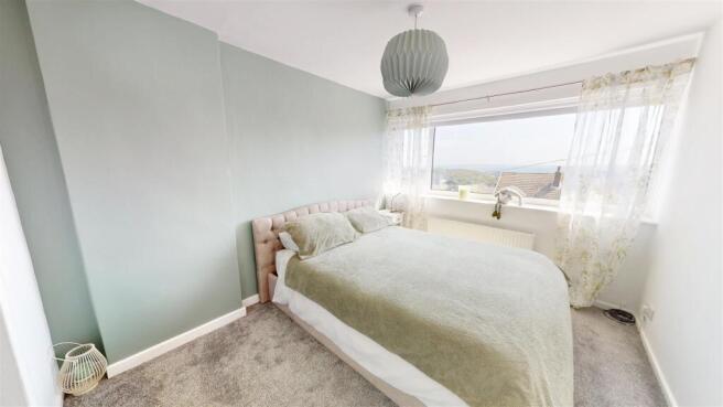 4 bed Terraced to rent Image 5