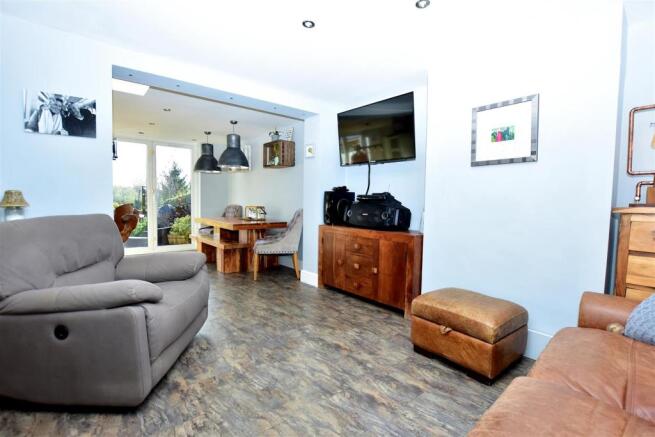 Reception room 2.JPG