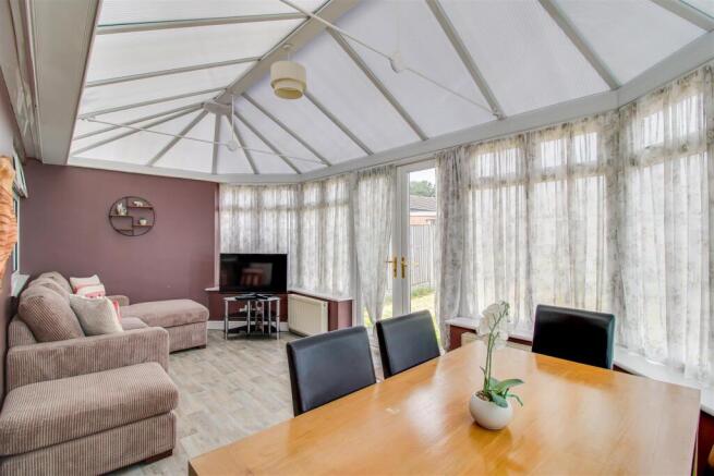 2 bed Semi-Detached Bungalow for sale Image 4