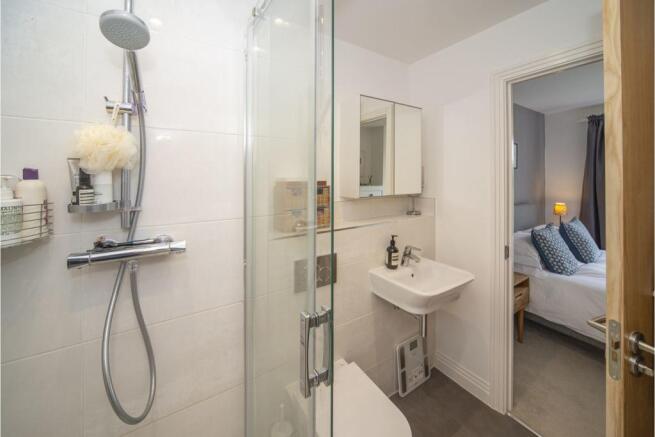 Master En-suite