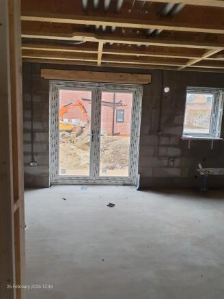 3 bed Semi-Detached to rent Image 9