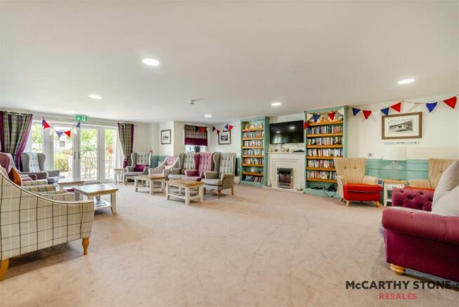8609757-interior17.JPG