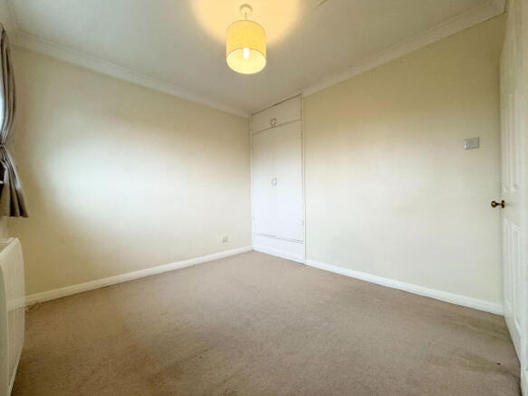 3 bed Terraced for sale Image 12