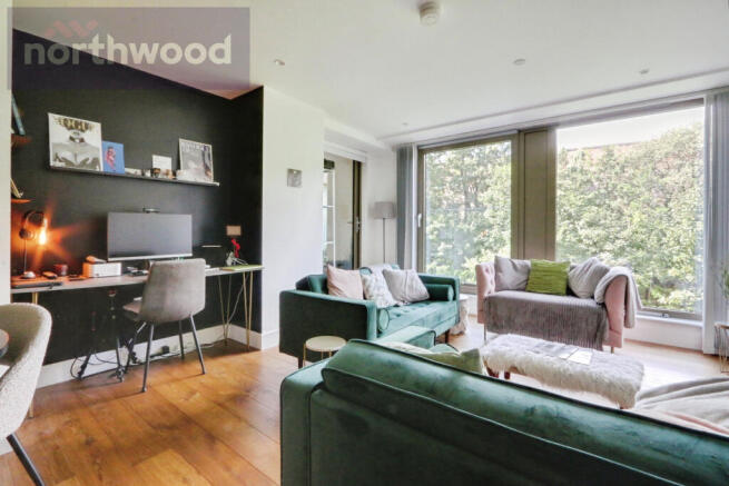 2 bed Flat for sale Image 7
