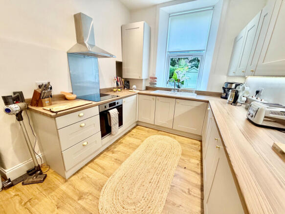 Strathblane Road, Milngavie, Glasgow photo 4