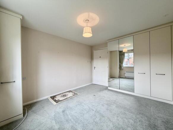 1 bed Retirement Property for sale Image 8