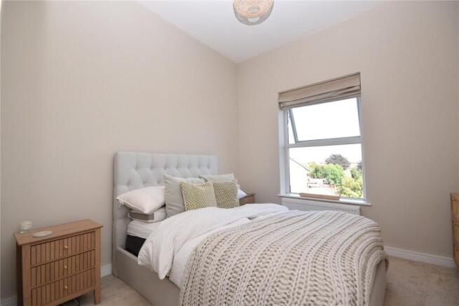 2 bed End of Terrace to rent Image 6