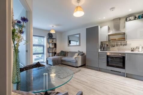Carcaixent Square, Newbury, Berkshire, RG14