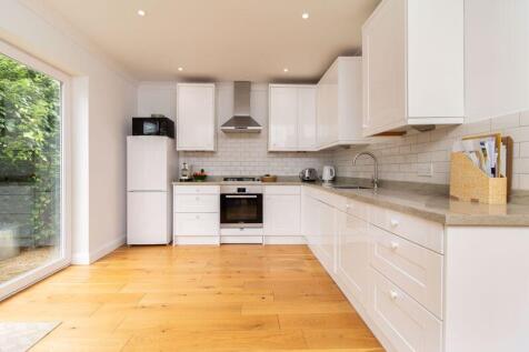 Court Farm Road, Warlingham