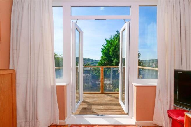 2 bed Semi-Detached for sale Image 10