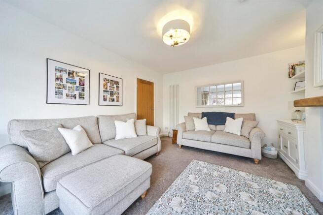 6 bed Detached for sale Image 7