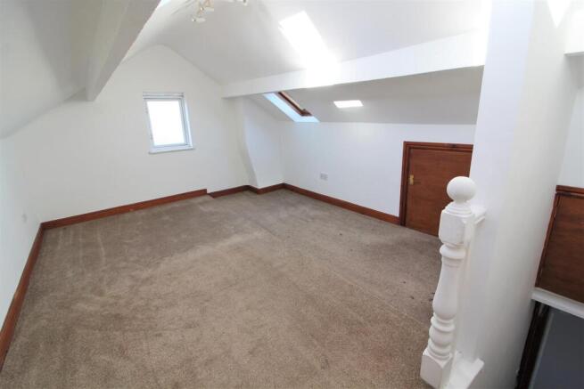 1 bed Apartment to rent Image 4